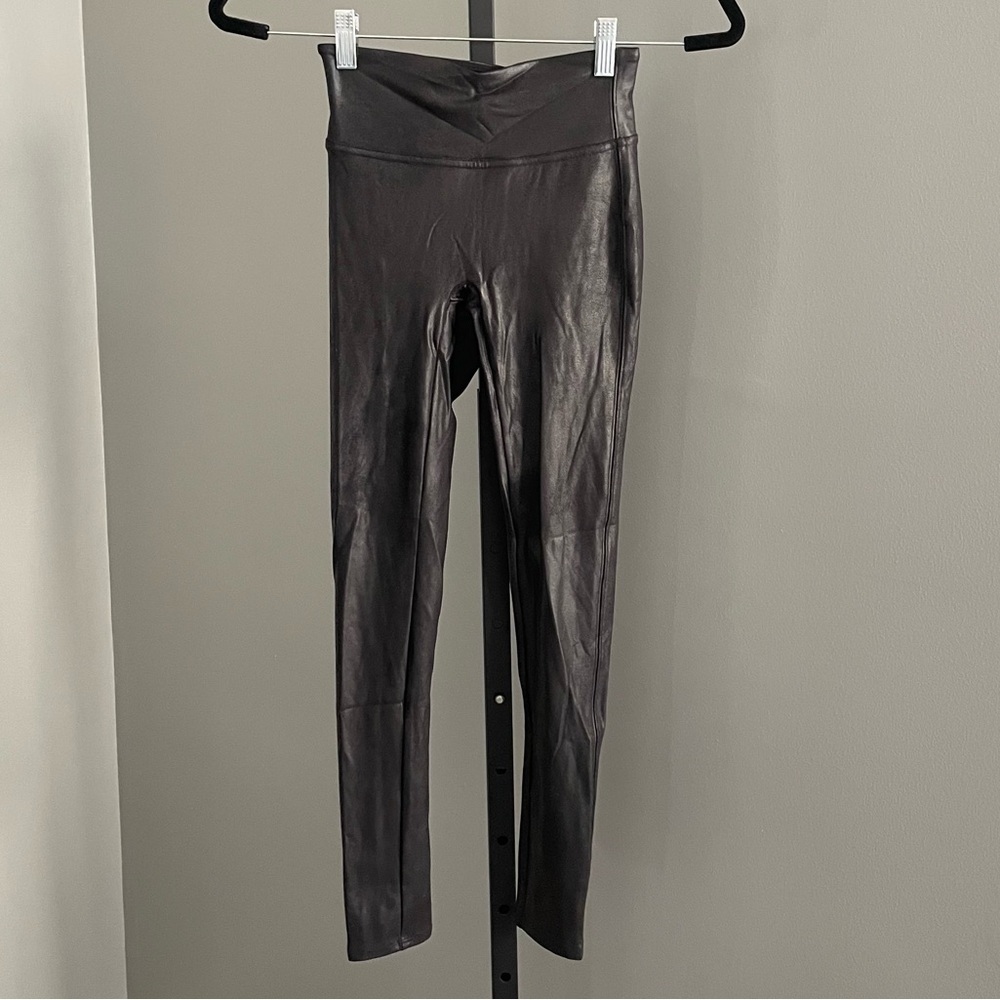 Spanx Ankle Length Faux Leather Shaper Leggings in Black Size XS